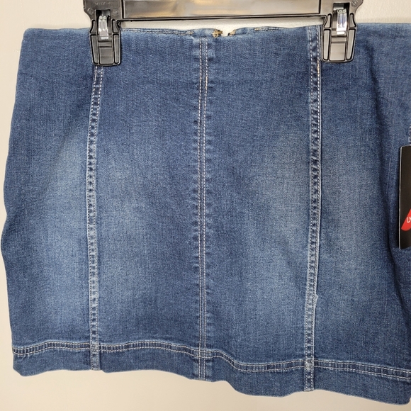 JOLT Denim Lyrca Mini Skirt NWT - Picture 4 of 9